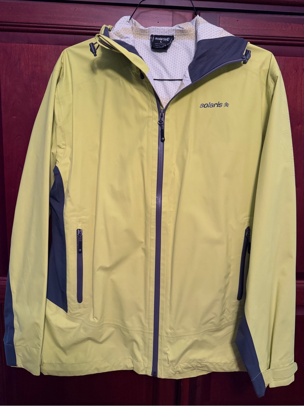 Solaris rain jacket